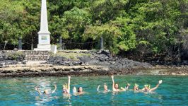 snorkel group at captain cooks monument in Kona